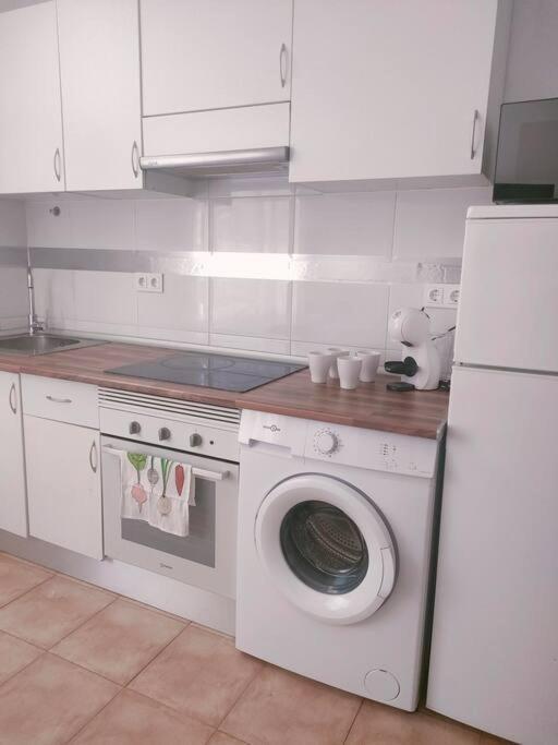 Apartamento Centro Aeropuerto Wizink Feria Bernabeu Madrid Exterior foto